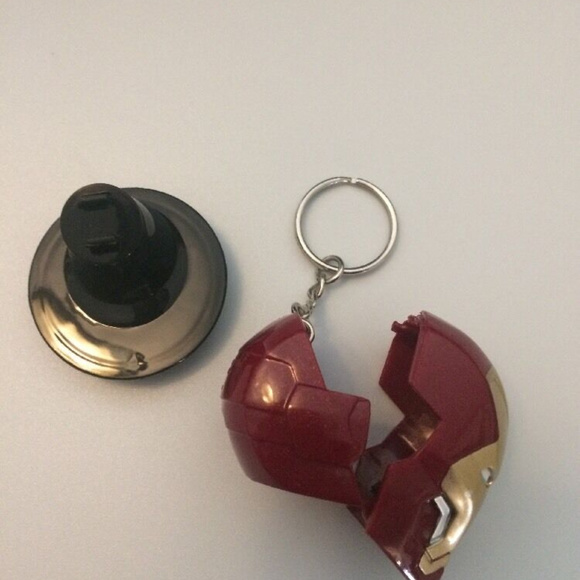 Marvel Ironman Keychain Cake Topper/Party Favors - Picture 2 of 2